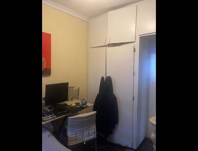 3 BEDROOM HOUSE FOR SALE IN FLORA PARK